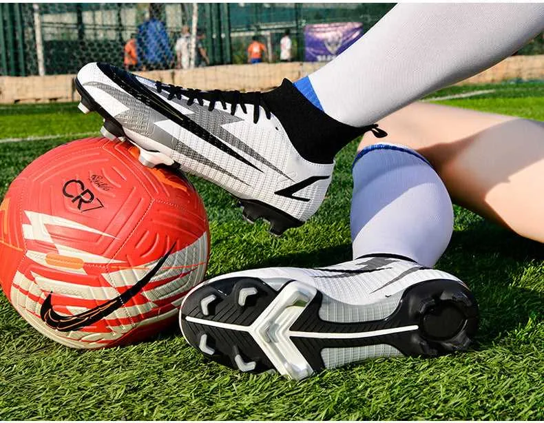 Adult High-Top Soccer Cleats for Training and Matches