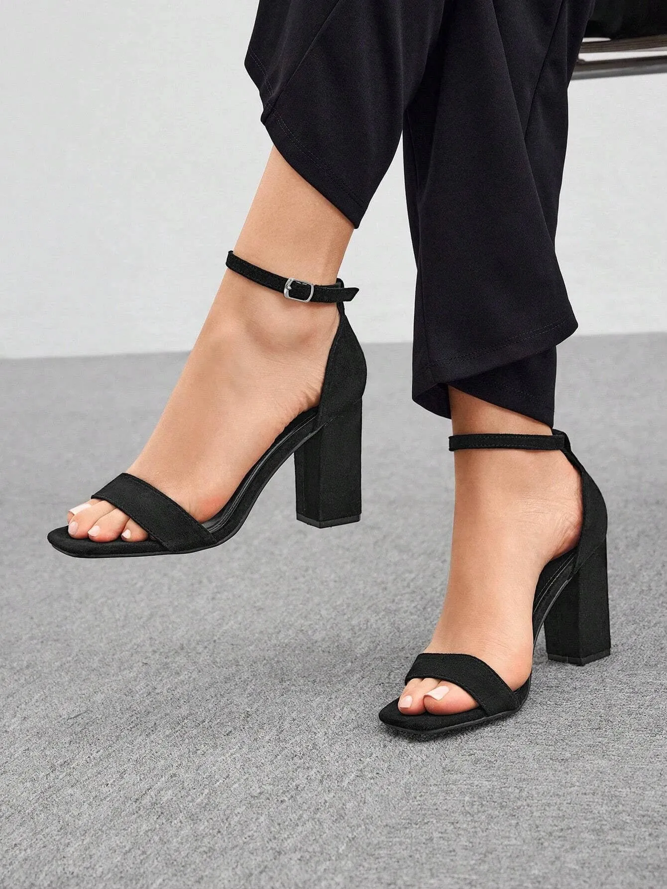 Versatile Style: Business Casual High Heel Pumps