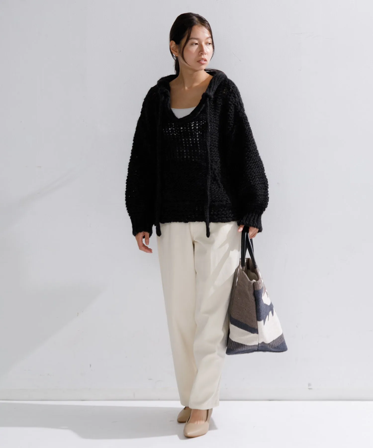 【WOMEN】beej Cut Shuttle woven bag